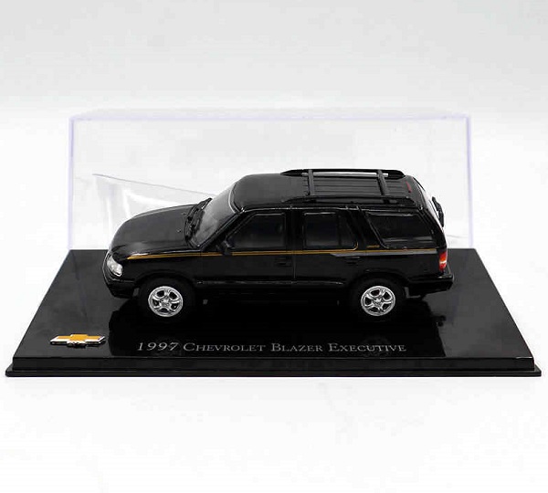Chevrolet Blazer Executive - black JQ70 Модель 1:43