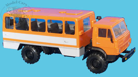 НефАЗ-110 вахтовый автобус (шасси КамАЗ-4326) - оранжевый / kamaz 4326 nefaz-110 truck MD43004 Модель 1:43