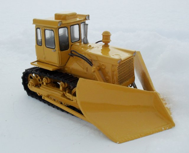 ДЭ-215 снегоочиститель на тракторе Т-130 M-DE215 Модель 1:43