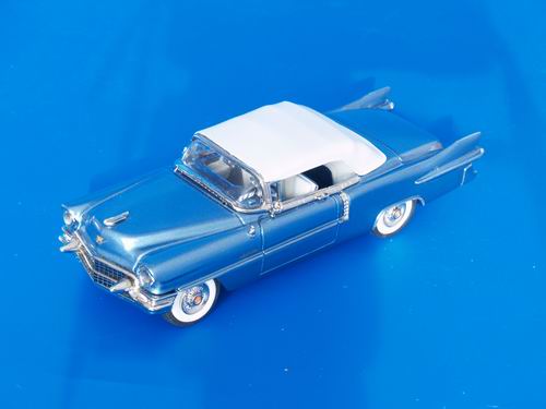 Модель 1:43 Cadillac Eldorado (closed) - dresden blue (L.E.50pcs)