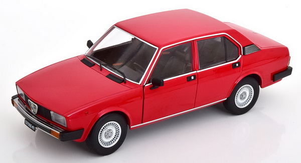 Модель 1:18 Alfa Romeo Alfetta Berlina 2000L 1978 - Red