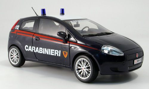 fiat grande punto, polizei/carabinieri 148663 Модель 1:18
