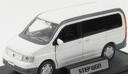 honda stepwgn minibus - pearl white T18A Модель 1:43