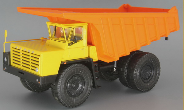 БелАЗ-7525 самосвал-углевоз - жёлтый/оранжевый H0111 Модель 1:43