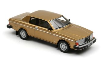 Модель 1:43 Volvo 262C Bertone - gold