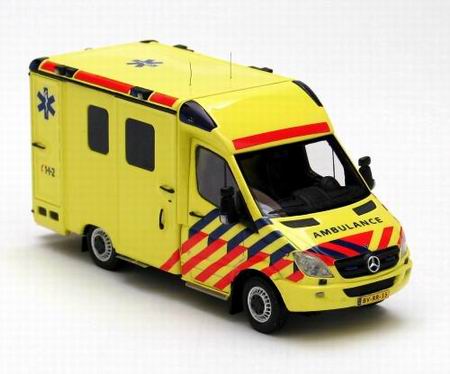 mercedes-benz sprinter ambulance swb (короткий вариант) NEO43869 Модель 1:43