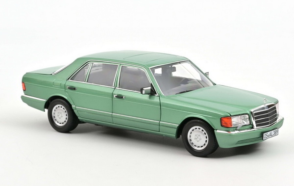 Модель 1:18 Mercedes-Benz 560 SEL (W126) - light green met.