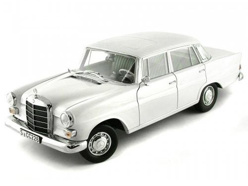 Модель 1:18 Mercedes-Benz 200 Limousine (Heckflosse) - white
