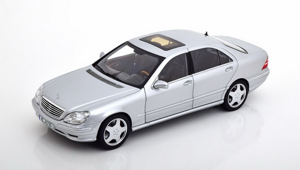 Модель 1:18 Mercedes-Benz S55 AMG (W220) - silver