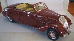 Модель 1:18 Peugeot 402 Eclipse - brown