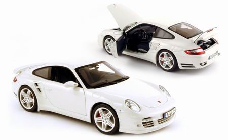 Модель 1:18 Porsche 911 turbo - white