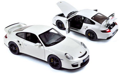 Модель 1:18 Porsche 911 GT2 - white