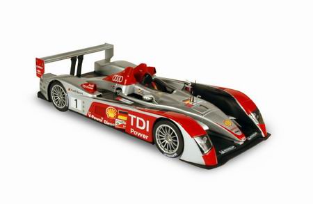 Модель 1:18 Audi R10 №1 Winner Le Mans (Emanuele Pirro - Marco Werner)