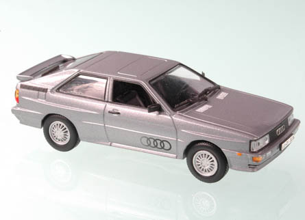 Модель 1:43 Audi 80 Quattro - silver