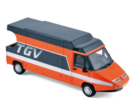 Модель 1:43 Renault Master TGV - orange рекламный