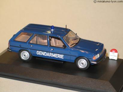 peugeot 305 break «gendarmerie» NO118 Модель 1:43