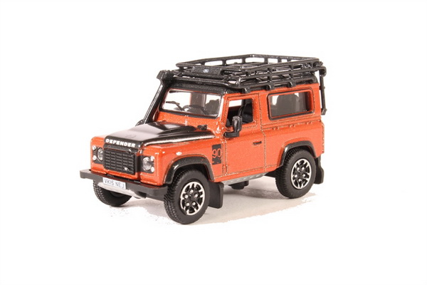Модель 1:76 Land Rover Defender 90 Adventure 2015 Phoenix Orange