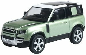 Модель 1:76 Land Rover Defender 90 4х4 (L663) - light green met/white