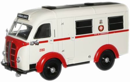 austin k8 welfarer birmingham ambulance AK008 Модель 1:43