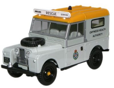 Модель 1:43 Land Rover 88 Ambulance Gwynedd Health Authority (скорая помощь)