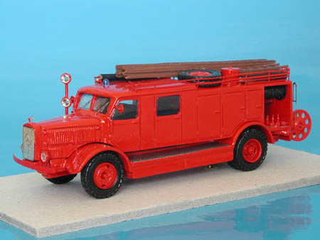 mercedes-benz l4500 fourgon pompiere 32 Модель 1:50