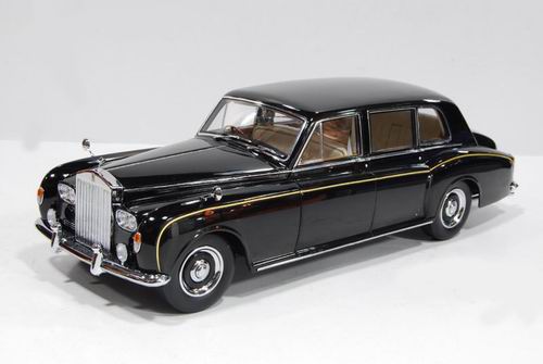 Модель 1:18 Rolls-Royce Phantom VI - black w/gold lining