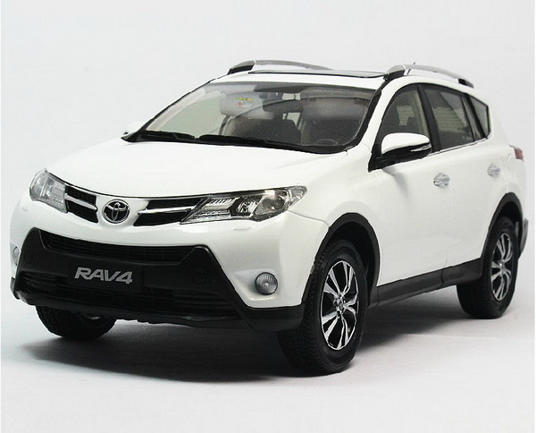 Модель 1:18 Toyota RAV4 - white