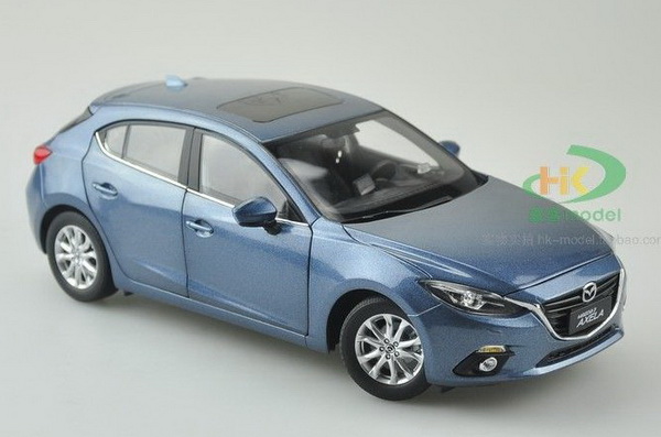 Модель 1:18 Mazda 3 Axela - blue