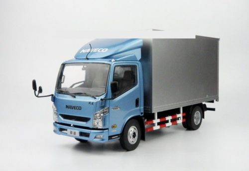 Модель 1:18 IVECO NAVECO light truck