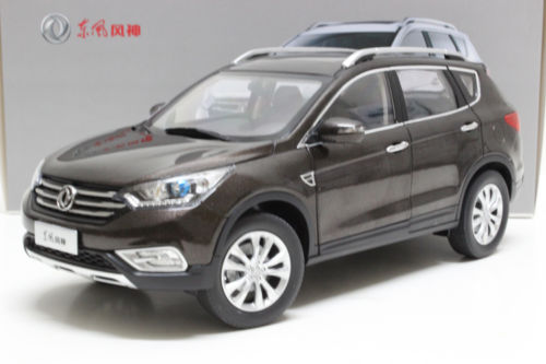 Модель 1:18 Dongfeng AX7 - Brown