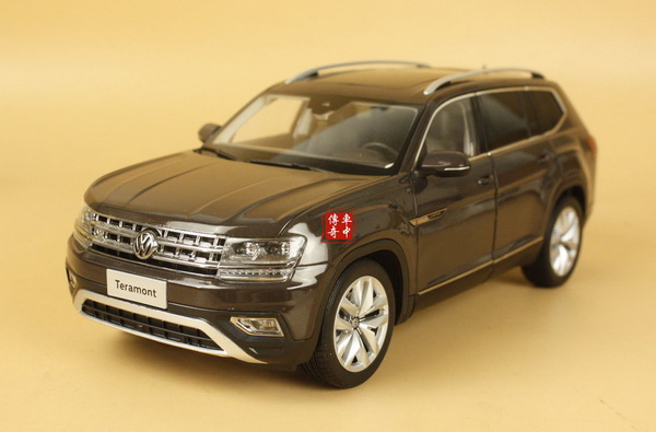 Модель 1:18 Volkswagen Teramont - silver