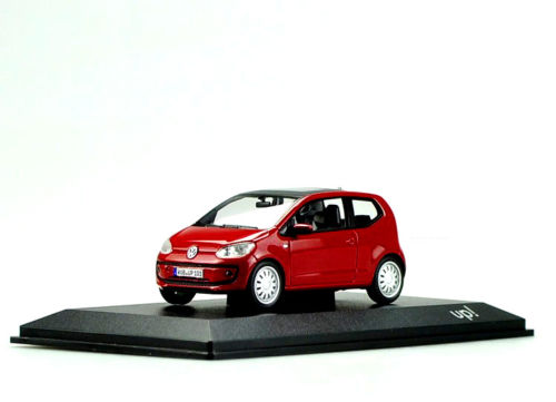 Модель 1:43 Volkswagen UP - red