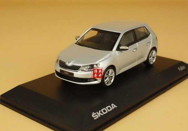 Модель 1:43 Skoda Fabia - silver