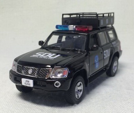 Модель 1:43 Nissan Patrol Hong Kong police SDU (Nissan dealer model)