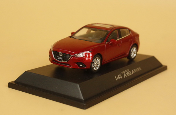Модель 1:43 Mazda 3 Axela Sedan - Red