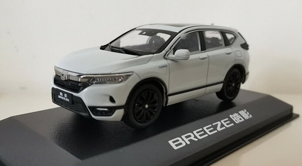 Модель 1:43 Honda Breeze - white