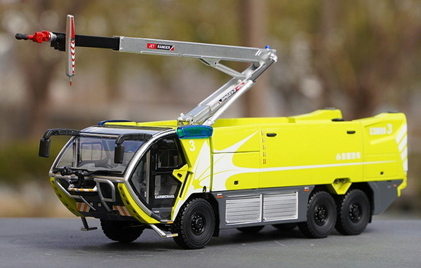 Модель 1:43 Carmichael Cobra 3 Airport Fire Truck - Yellow