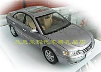 Модель 1:18 Hyundai Sonata NF - silver