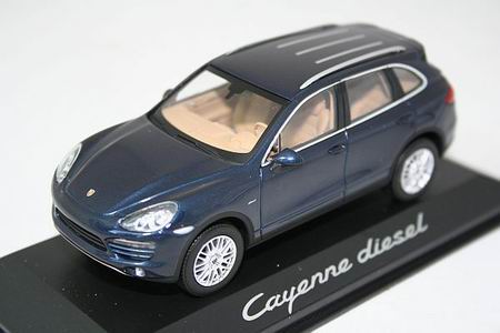 Модель 1:43 Porsche Cayenne Diesel - dark blue