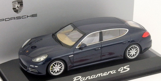 Модель 1:43 Porsche Panamera 4S - dark blue