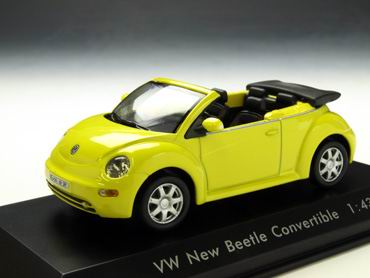 volkswagen new beetle cabrio - cream PC80074 Модель 1:43