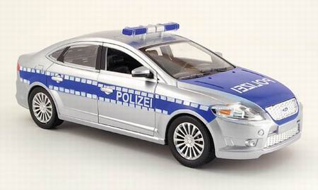 Модель 1:18 Ford Mondeo Polizei (инерционный)