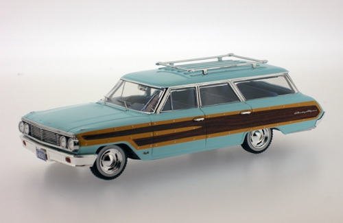 Модель 1:43 Ford Country Squire - light blue