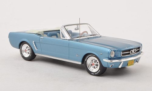 Модель 1:43 Ford Mustang Convertible - light blue