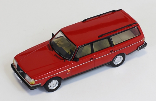 Модель 1:43 Volvo 240 POLAR - red