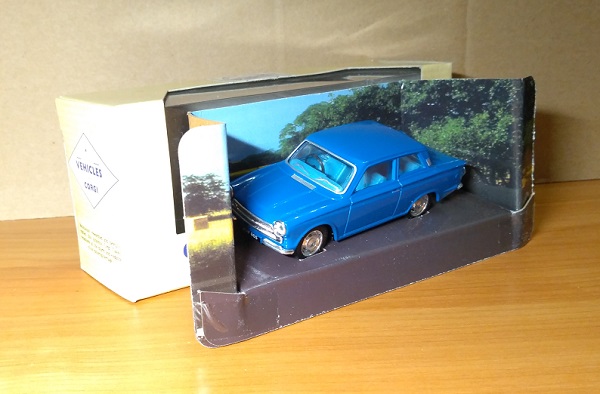 Модель 1:43 Ford Cortina - pale blue