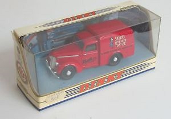 Модель 1:43 Commer 8 CWT Van - red