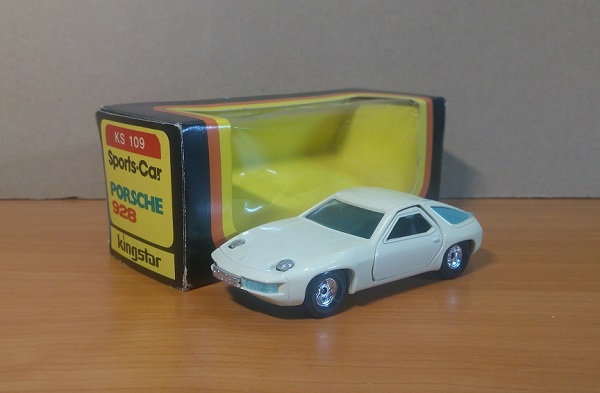 Модель 1:43 Porsche 928