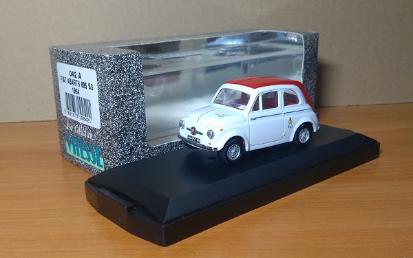 FIAT Abarth 695 SS - white/red