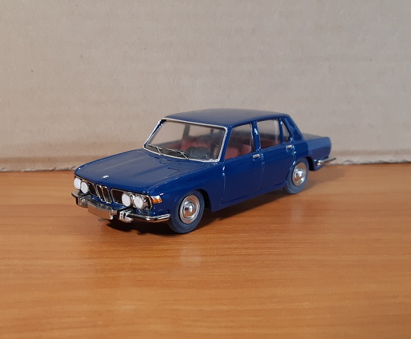 Модель 1:43 BMW 2500 - 2800 Limousine (1968-75) (Danhausen Modelcars)